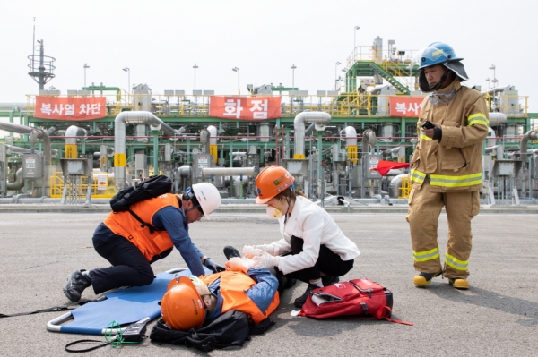 한국가스공사는 인천기지본부에서 예고 없이 찾아오는 재난 상황에 대한 안전대응 역량을 강화하기 위해 ‘2023년 재난대응 안전한국훈련’을 실시했다.(제공 가스공사)